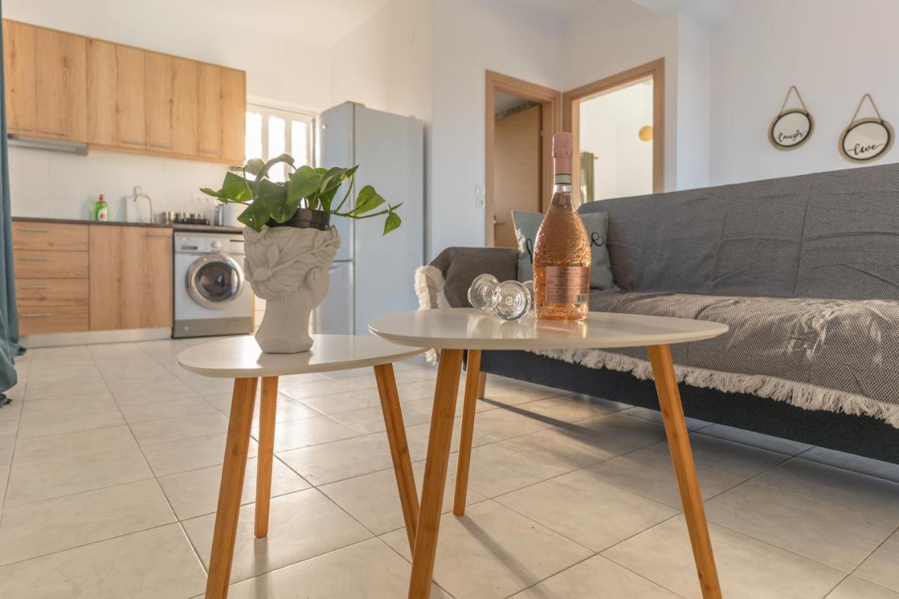 Apartment Marvinas Seaside Apartments, Gaia & Hydor Jacuzzi