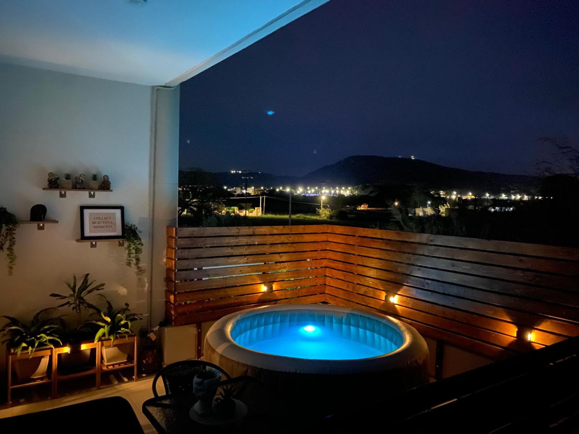 Apartment Marvinas Seaside Apartments, Gaia & Hydor Jacuzzi *